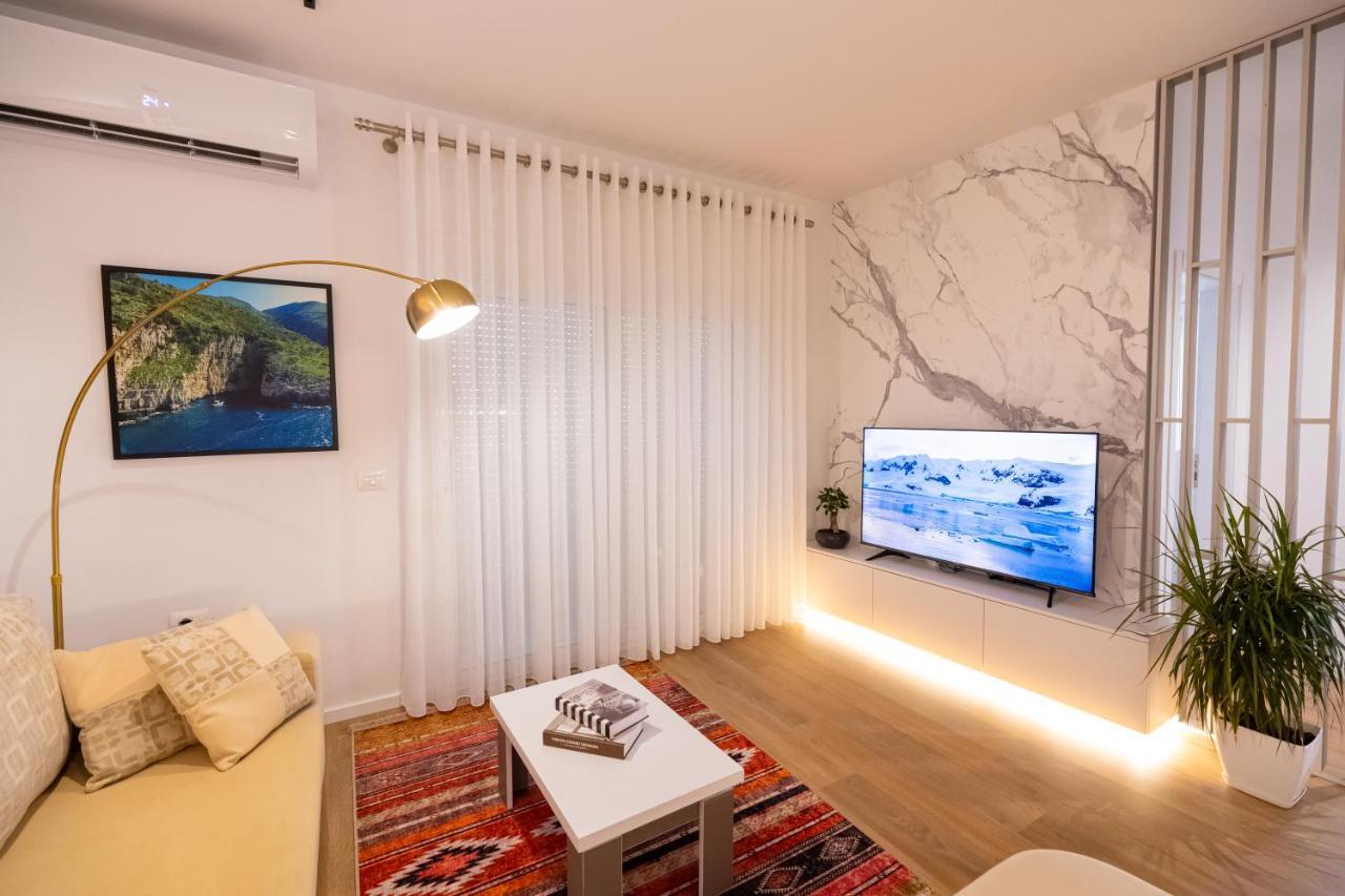 Victoria Lungomare Apartment فلورا المظهر الخارجي الصورة