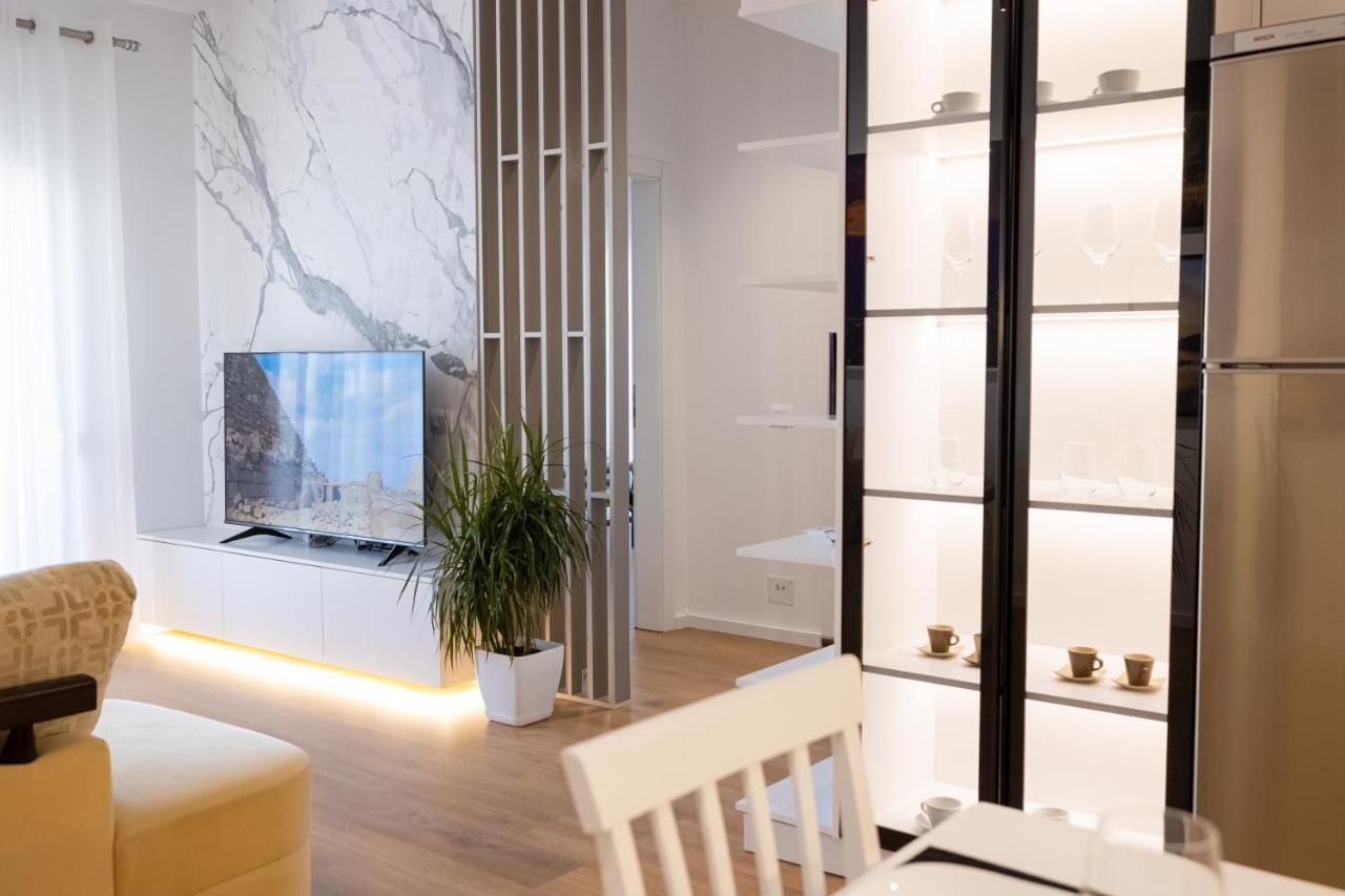Victoria Lungomare Apartment فلورا المظهر الخارجي الصورة